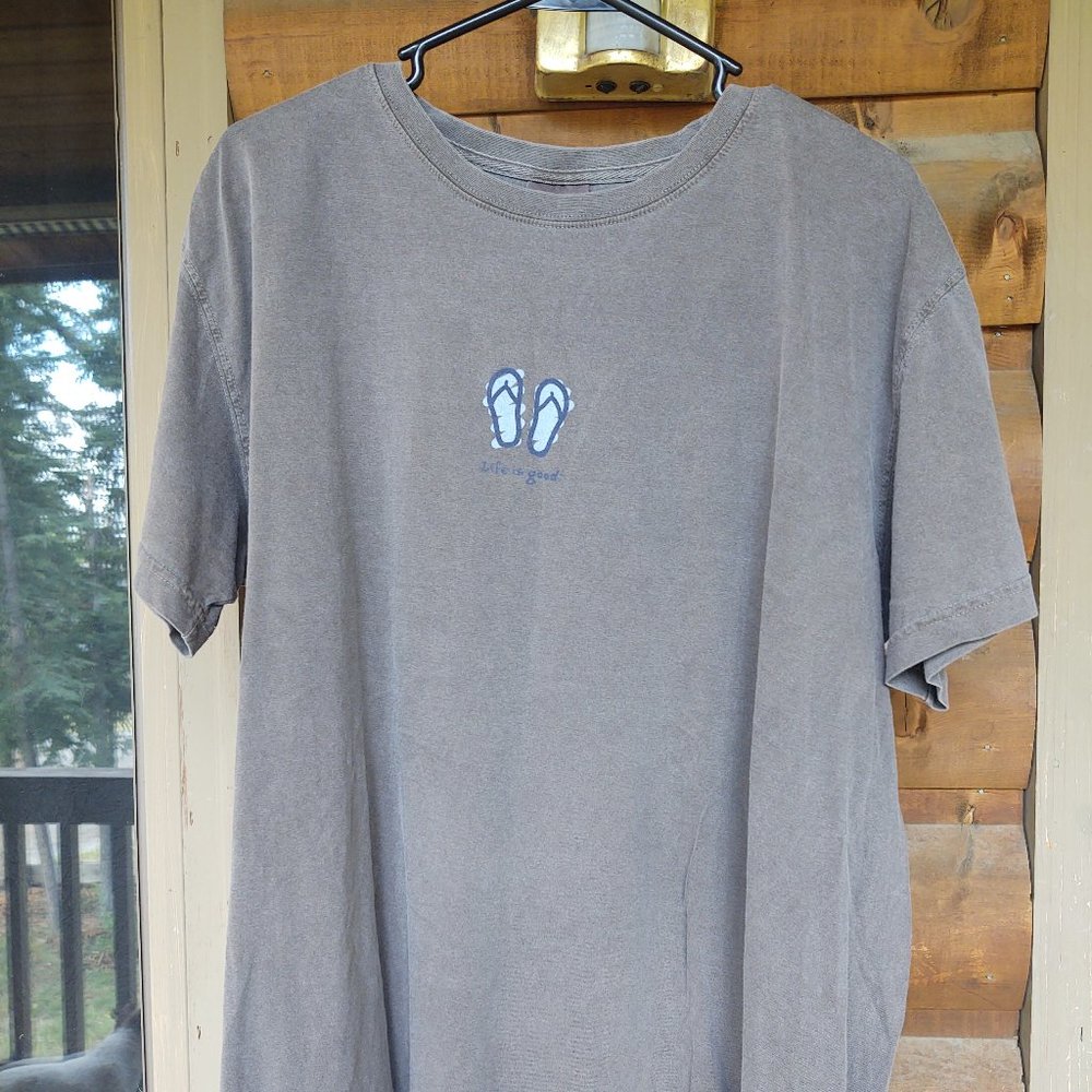 LIFE IS GOOD Vintage Tee Shirt